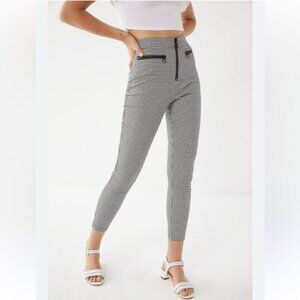 Urban Outfitters Checkered skinny pant Skimmers